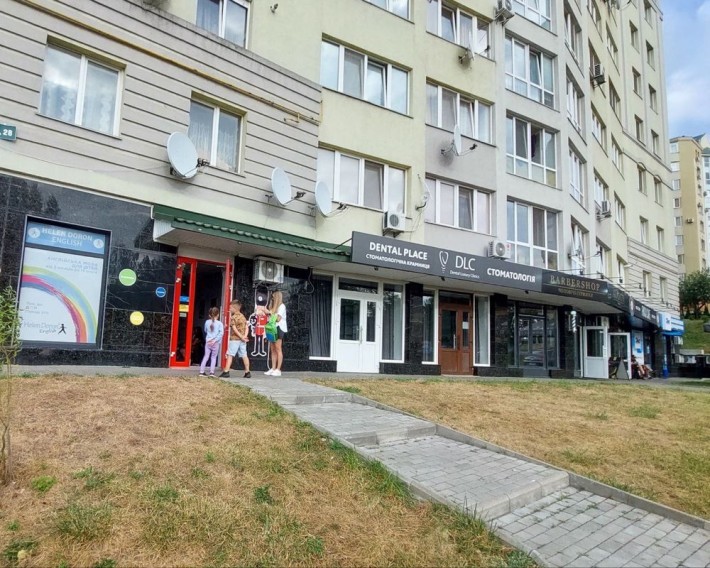 Приміщення в новобудові з ремонтом та орендарем - фото 1