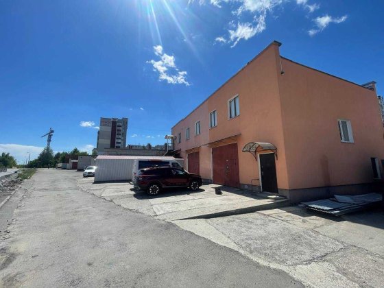 Продам фасадне комерційне приміщення на Чайці Рівне