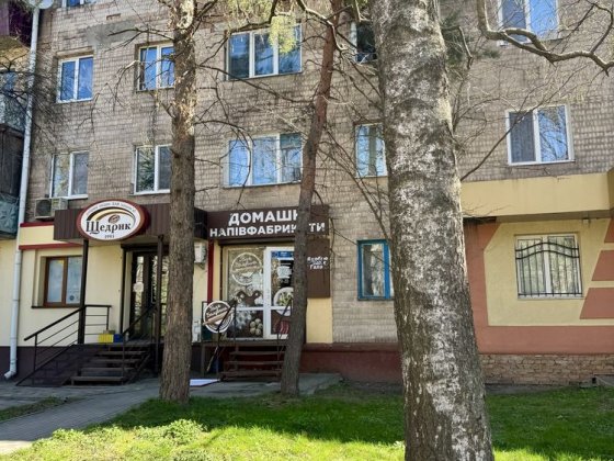 Продаж приміщення на зупинці Рівне