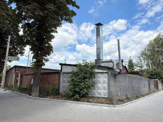 Продам приміщення та земельну ділянку в місті Рівне