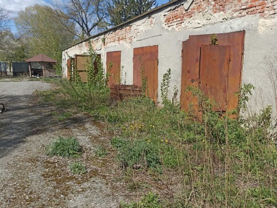 Будівля (гаражі) 251 м2, 0,1 га, Тернопіль, вул. Микулинецька 32