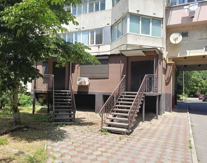 Продам приміщення 106 м.кв.на м-рні Таврійський. - фото 1
