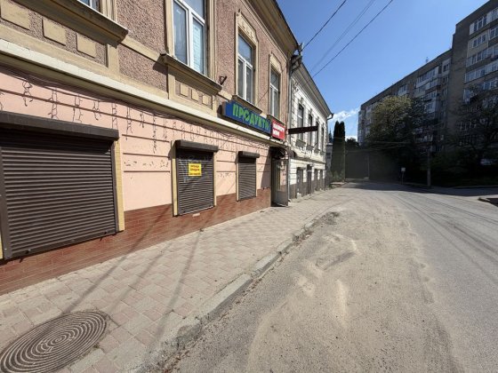 Продається не житлове приміщення Центр Черновцы