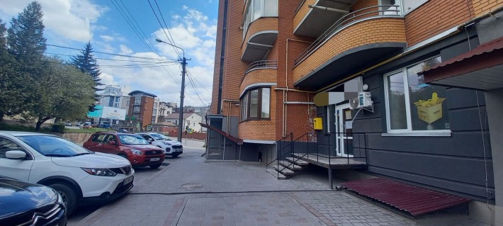 Продаж комерційного приміщення пр.С.Бандери - фото 1