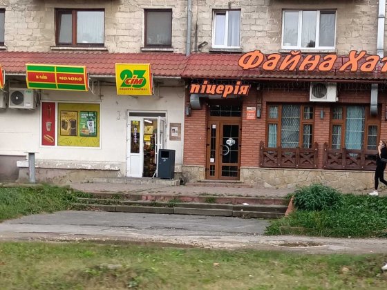 Продаж/Оренда комерційне приміщення на вул. Миру 5, коло зупинки, площа 120.2 кв.м