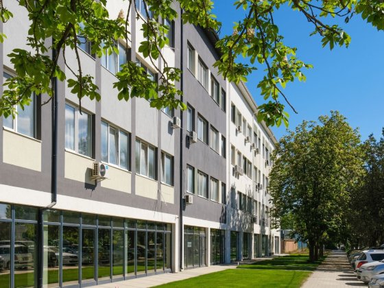 Продаж комерц. приміщення поруч Ринок Краснодонців, АТБ, Silverland Ужгород Ужгород