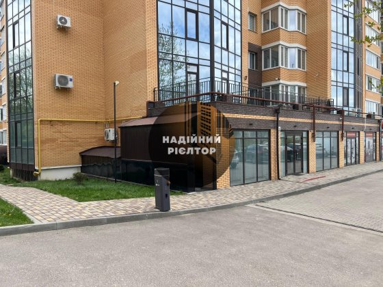 Приміщення під спортивний зал (Кришталеве озеро) Черновцы