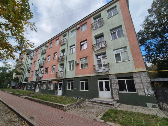 Продається комерційне приміщення 100м2 вул.Кочубея 33 А Черновцы