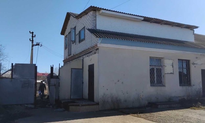 Приміщення вільного призначення з територією, 0,20 га (п3) - фото 1