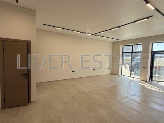 Продаж торгового приміщення 46.5 м² | УЖГОРОД | Центр