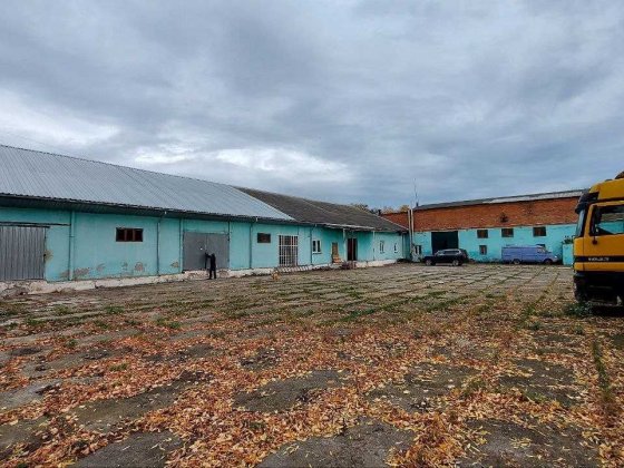 Продаж складів бази - холодильник з морозильниками  в Чернівцях Черновцы