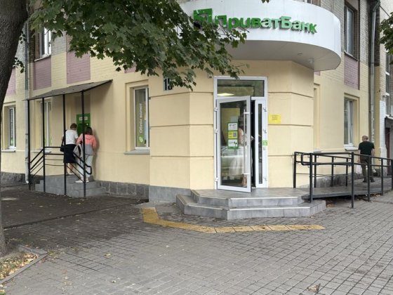 Продам фасадне приміщення в самому центрі міста Черкассы
