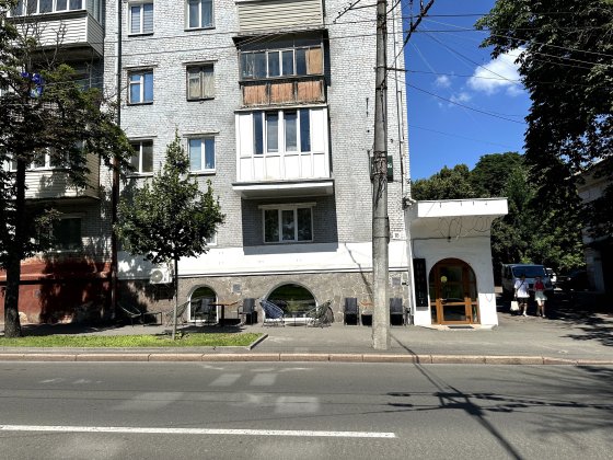 Продаж приміщення кафе на Валу з орендарем Чернігів