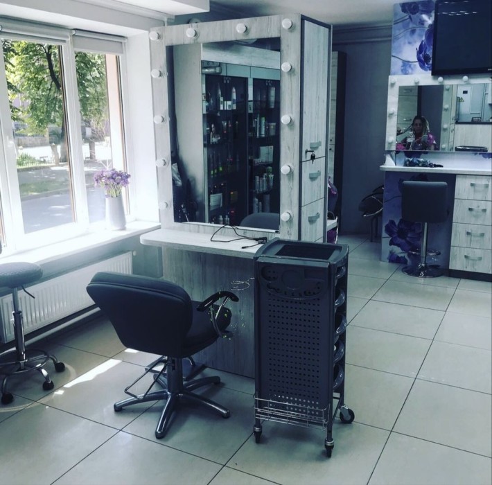 Готовий бізнес! Салон краси 130 м² з меблями та технікою - фото 1