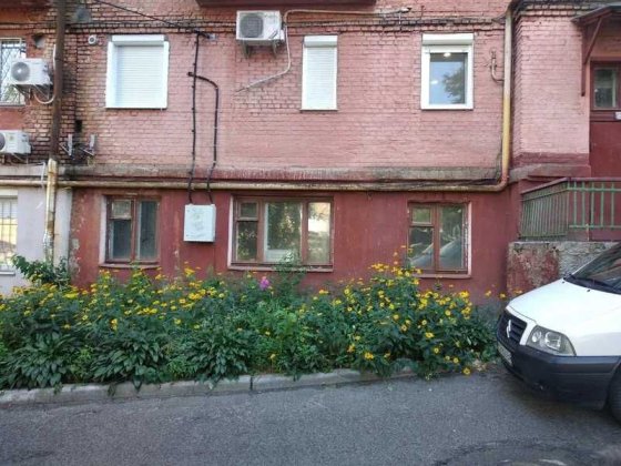 Продаж приміщення 42 м² у центрі Чернігова (просп. Миру, 35) – під склад, офіс, бізнес Чернигов