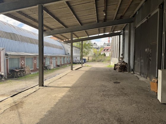 продам складські приміщення м. Чернівці вул. Прутська Черновцы