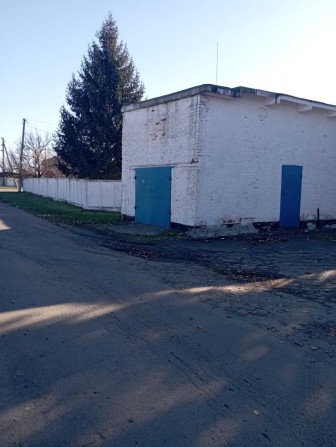 Продається комерційне приміщення с.Білозіря  вул .Стрижаченка буд.64. - фото 1