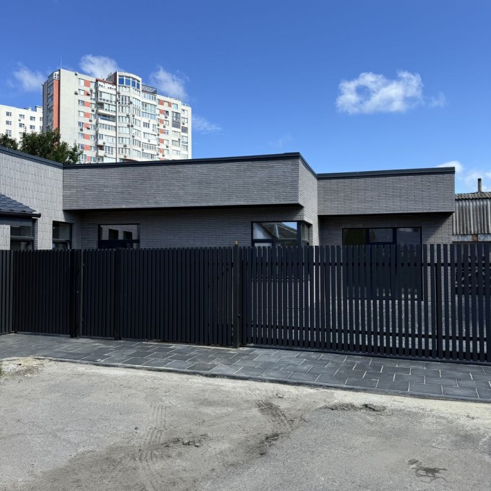 Новобудова в Центрі міста! Комерція або житло-вибір за Вами! - фото 1