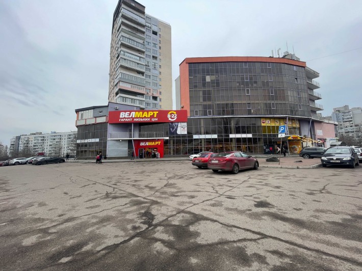 Фасадне приміщення комерційного призначення - фото 1