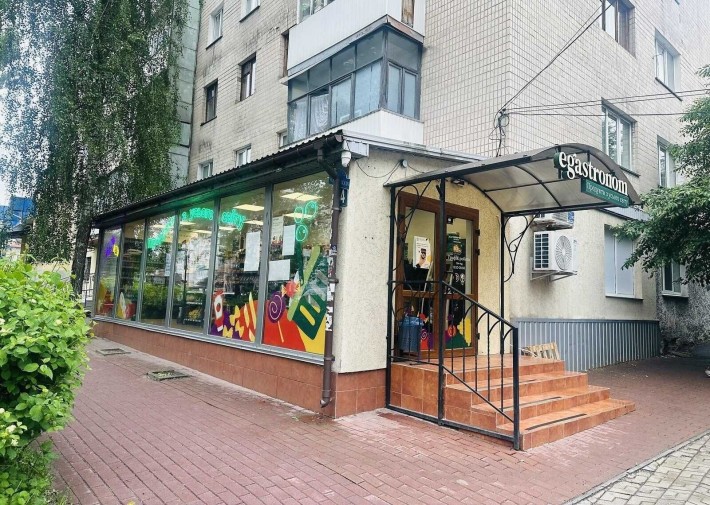 Продаж комерційного приміщення на вул. В’ячеслава Чорновола - фото 1