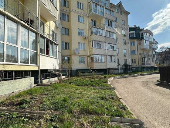 Продаж: цокольне приміщення вул. Толстого, 125а Чернігів