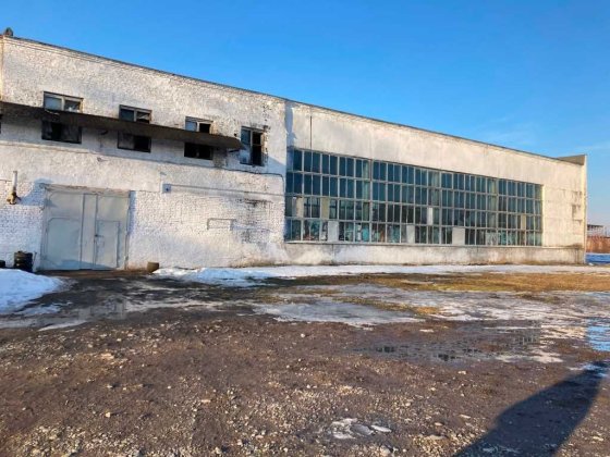 Продаж складу 1200 м² з рампою, кран-балкою та заїздом для фури Винница