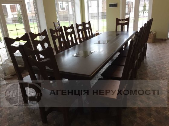 Продається триповерхове приміщення. Черкаси