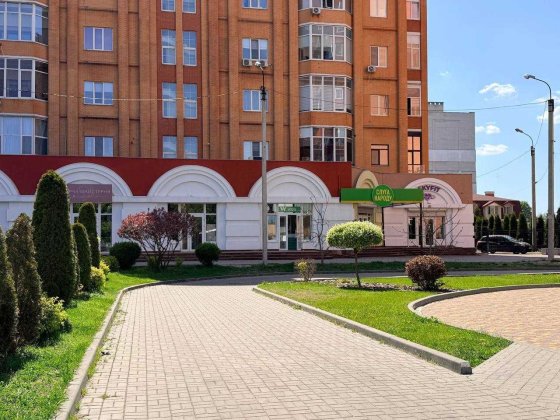 Фасадное помещение  Бульвар Шевченко 217м2 Черкаси