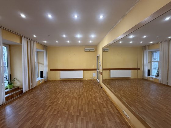 Продаж приміщення на вул. Магістратській, свій вхід, АГО Вінниця