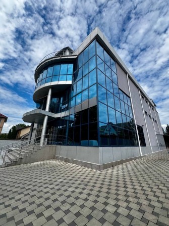 Продаж комерційної будівлі по Хмельницькому шосе - фото 1