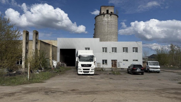 ПРОДАЖ : Виробничо-складський комплекс 4000м2 з ЖД гілкою та силосами в м. Вінниця - фото 1