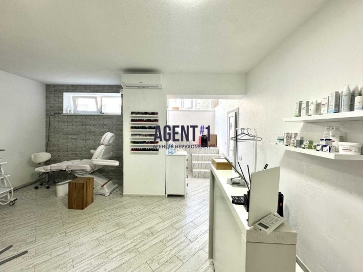 ПРОДАЖ! Нежитлове приміщення 38,6 м² з ремонтом та фасадним входом | ЖК «Львівський маєток» - фото 1