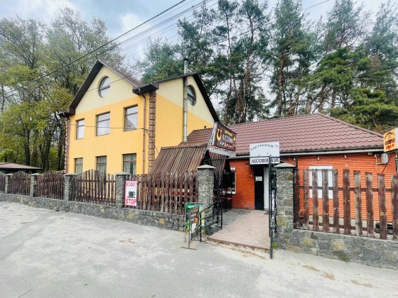 Унікальна ділянка на Петропавлівській Борщагівці: фасад центральної дороги, діючий продуктовий магаз Петропавловская Борщаговка