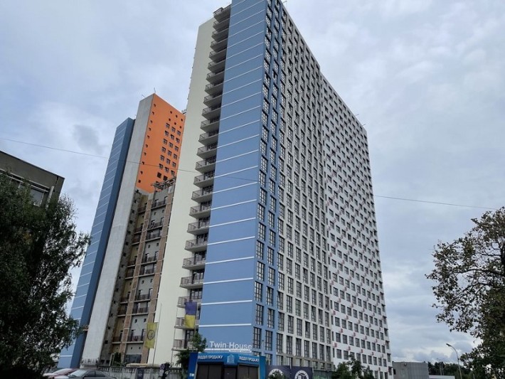 Продаж 2-к квартири вул. Крайня 1 - фото 1