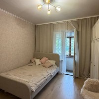 Продаж функціональної 2-к квартири біля метро Харківська вул. Тростянецька, 2 Киев