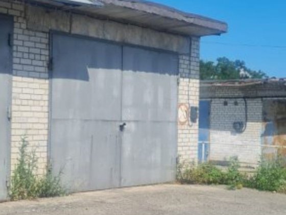 Сдам или продам гараж на ул. Ньютона 5.м×12м 10000грн торг Горбані