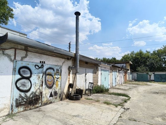 Здам гараж, 30м.кв. з опаленням,оренда гаражу, вул.Військбуд. Тепличне