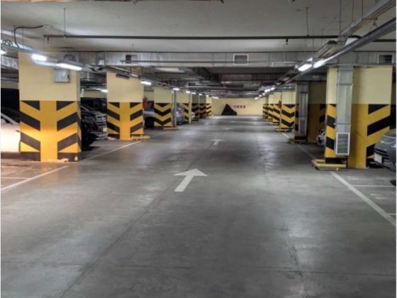 Оренда паркінгу вул.Ревуцького 40 В ЖК Лебединий Київ