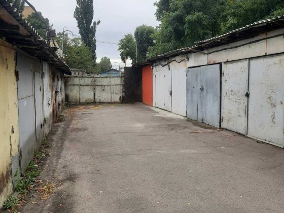 Здаю гараж, шпалерний ринок, охорона, в'їзд по дзвінку, відеоспостереження Київ