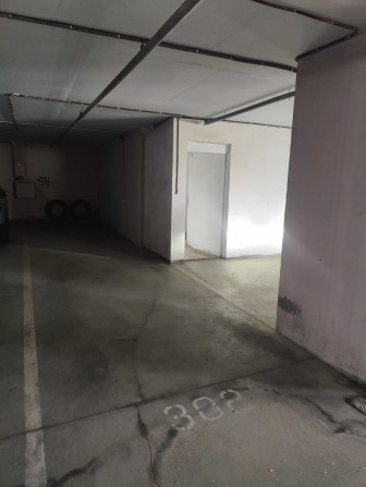 Оренда сімейного паркомісця на 2 автомобілі, вул. Драгоманова, 1Н - фото 1