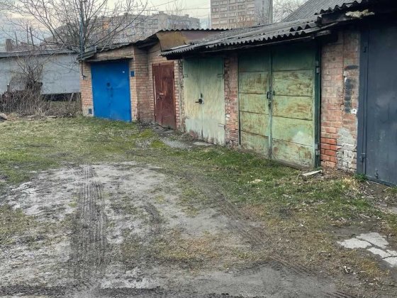 Здаю в оренду цегляний гараж . Вінниця . 18 метрів .Провулок Брацлавський 33 Винница