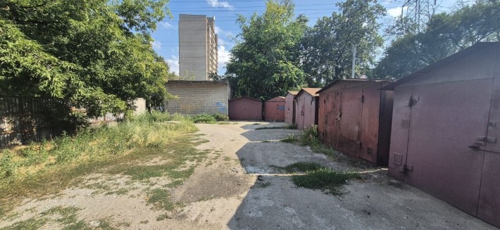 Сдам мет. гараж Заводской район - фото 1