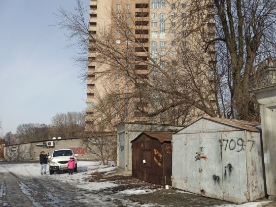 Гараж  оренда  Рабочая- театральная чечеловский Днепр