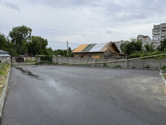 Охраняемая парковка стоянка паркоместа центр Харькова
