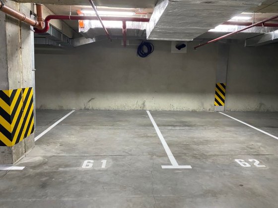 Оренда паркомісця + зарядка авто електромобіль Львов