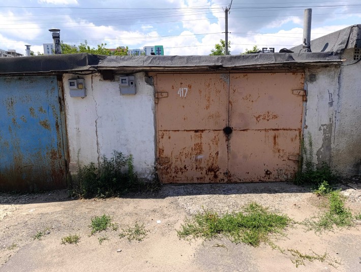 Сдам гараж Ильфа и Петрова\Архитекторская. Стоянка Люстдорф - фото 1