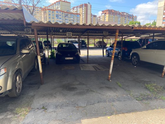 Сдам место для автомобиля на автостоянке 41 (ж/м Радужный) Одеса
