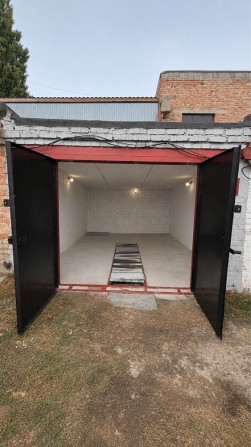 Гараж в ГК-2 , 1 ряд на вїзді біля сторожки, гараж сухий , зроьлена криша, є підвал , яма, широкий р - фото 1