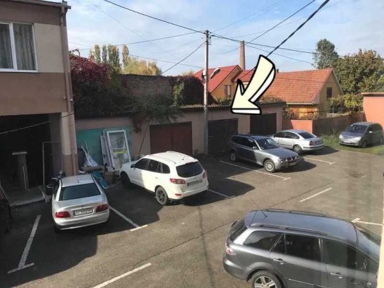 Продаж цегляного гаража 24 кв.м в центрі, м. Виноградів (пл. Миру, 3) Виноградів