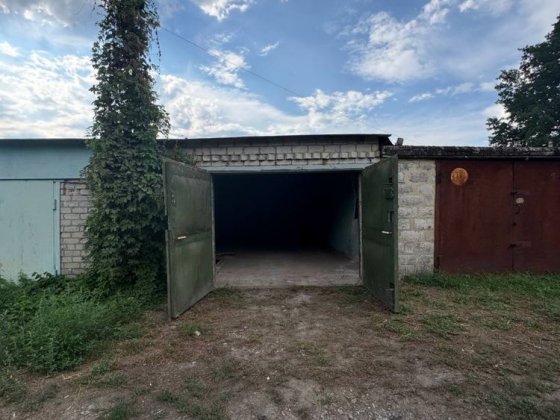 Продам гараж  р-н жд вокзалу